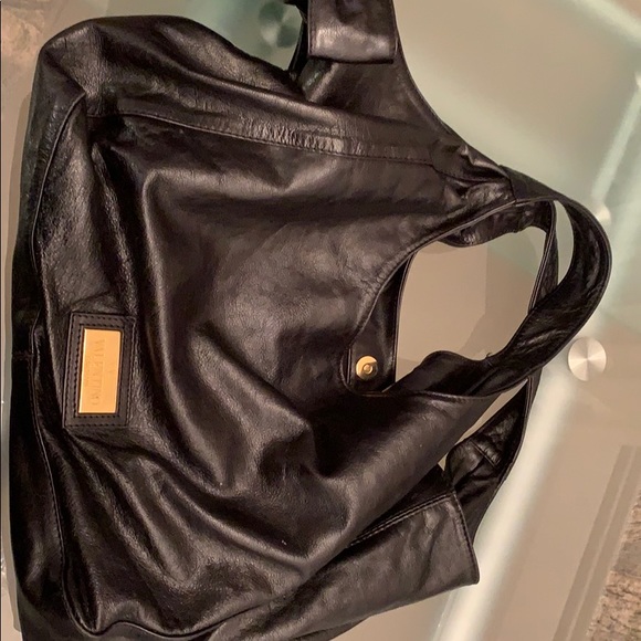 Pre-Loved,Gorgeous Valentino Black Hobo LeatherBag - Picture 2 of 8